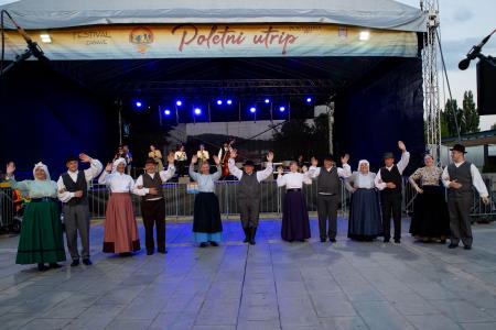 Folklorni večer_Rakek in Burja (11)